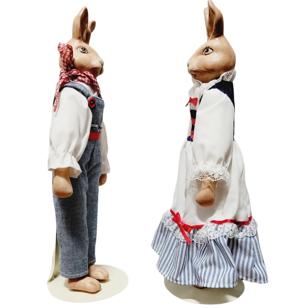 Baxter & Smyth Mr. & Mrs. Bunny ceramic figurines